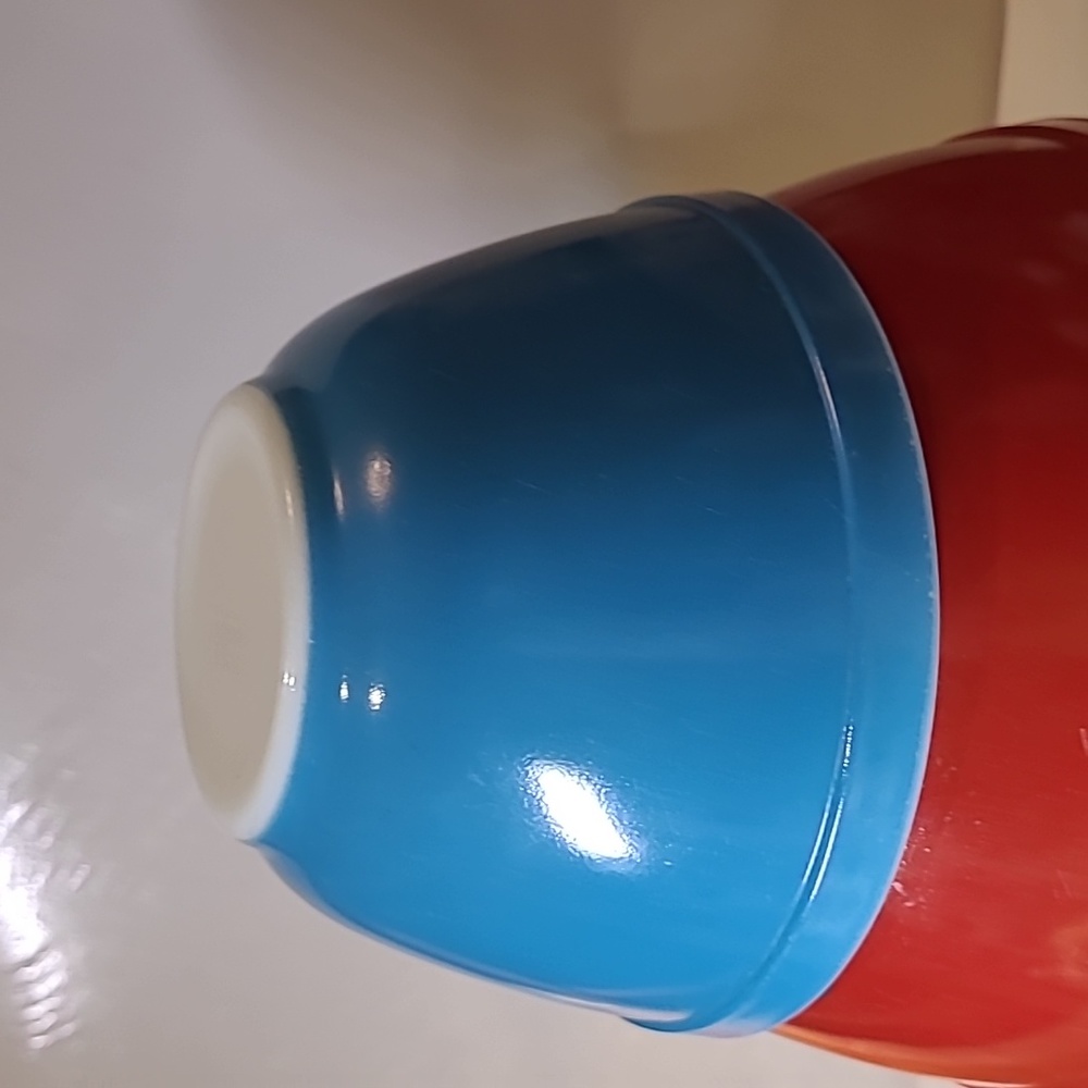 Vintage Pyrex primary color nesting mixing bowl 401.402.403.404 - Picture 2 of 8